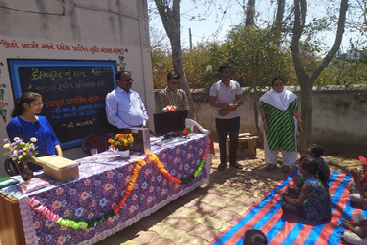 Computer set donation to Devpura Primary School, Savli, Vadodara